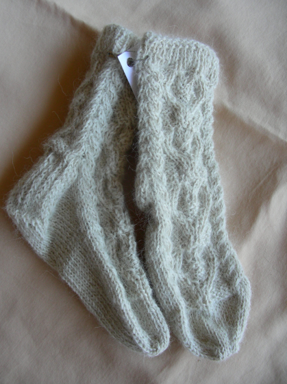 Cabled heart socks