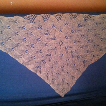 Leaf shawl, beige cotton